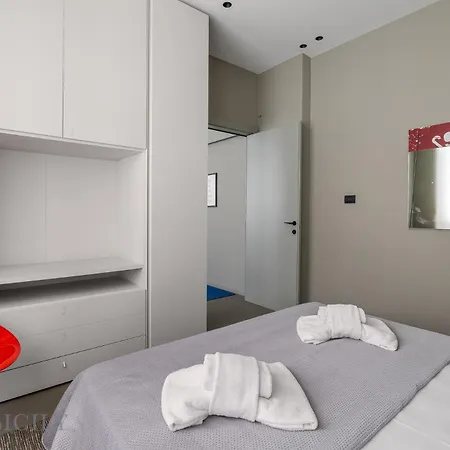 Ungheria Terrace By Domusicily Apartment